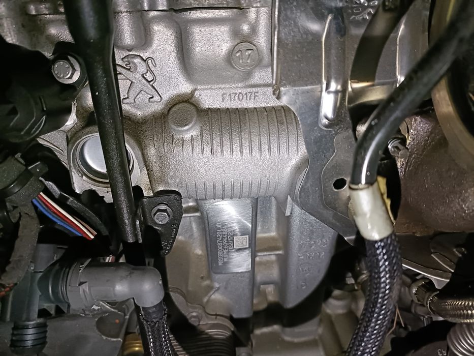 Motor Peugeot 3008 2 2021 1.2 benzina HN05 208 2008