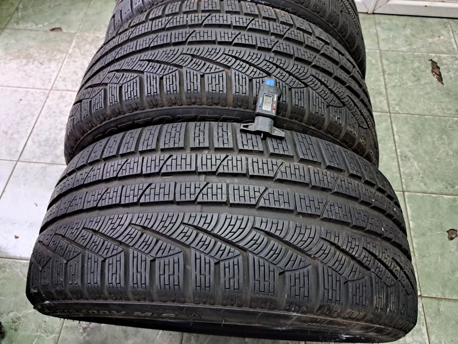 4 anvelope 255/35 R19 Pirelli