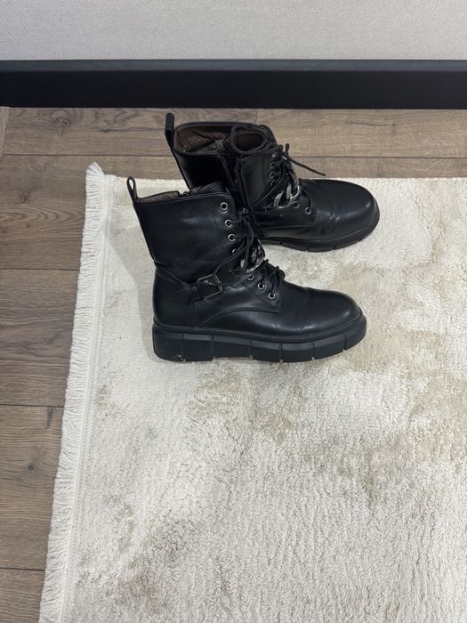 Продам зимние сапоги