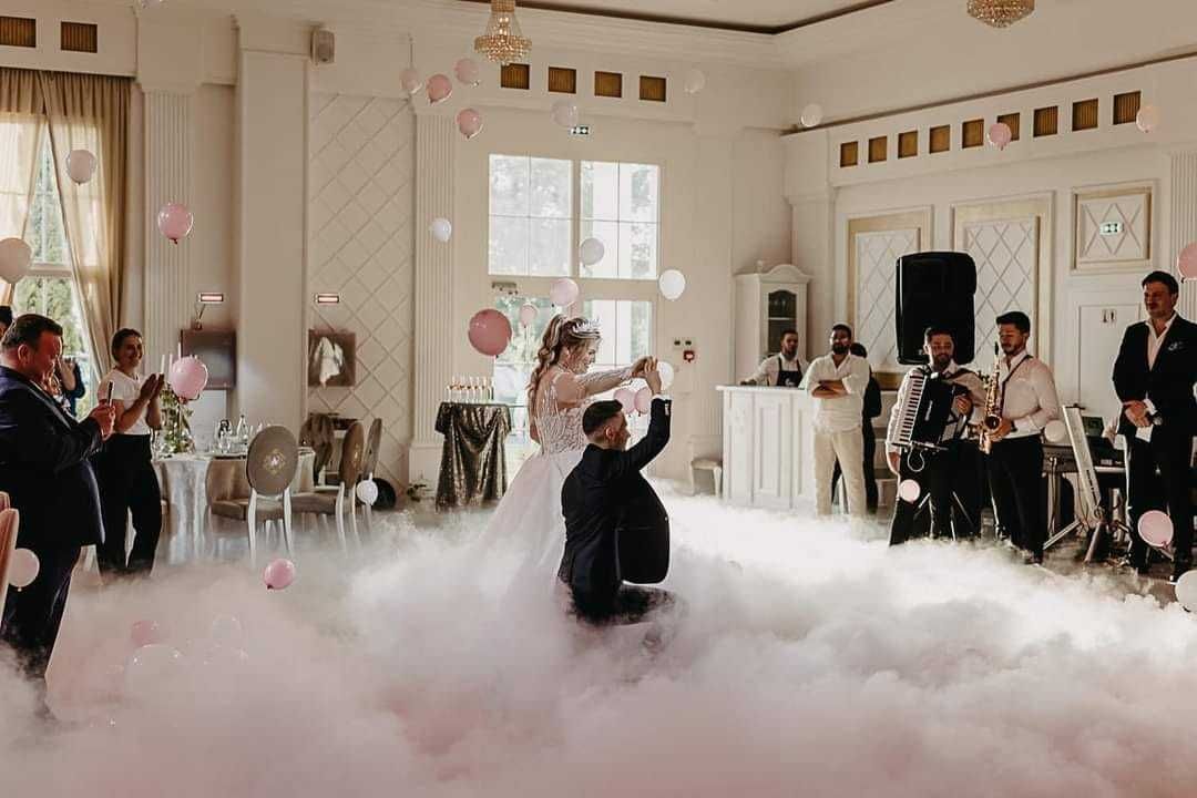 Cabina foto| Platforma video360| Fum Greu| Baloane explozive| Decor