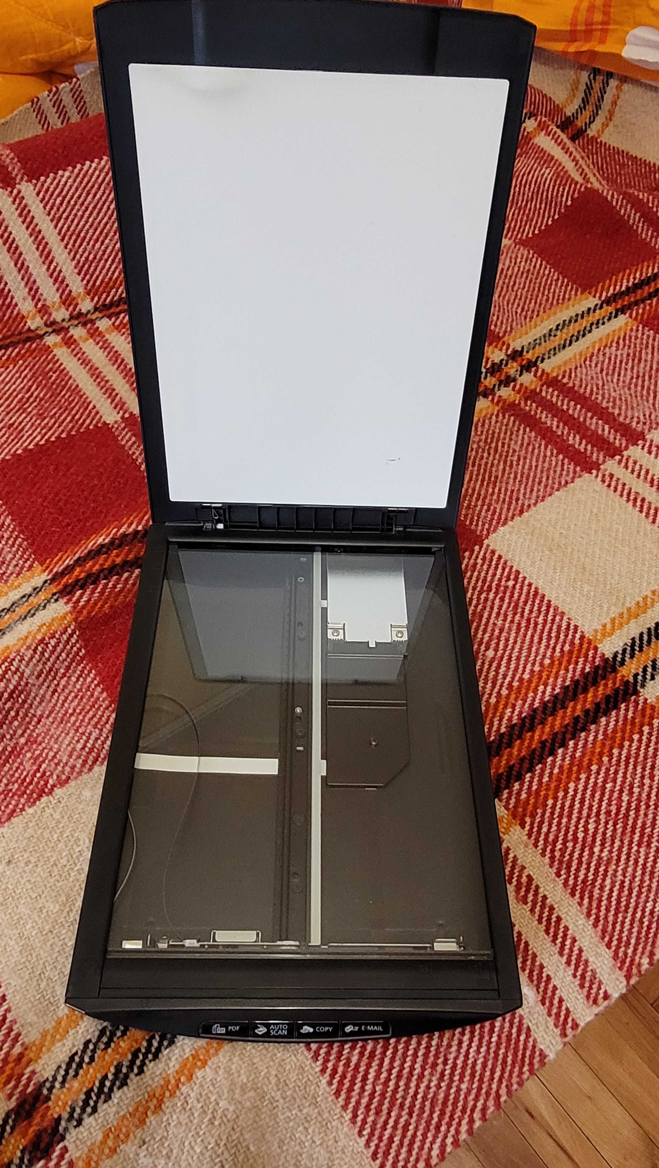 скенер Canon Lide110-