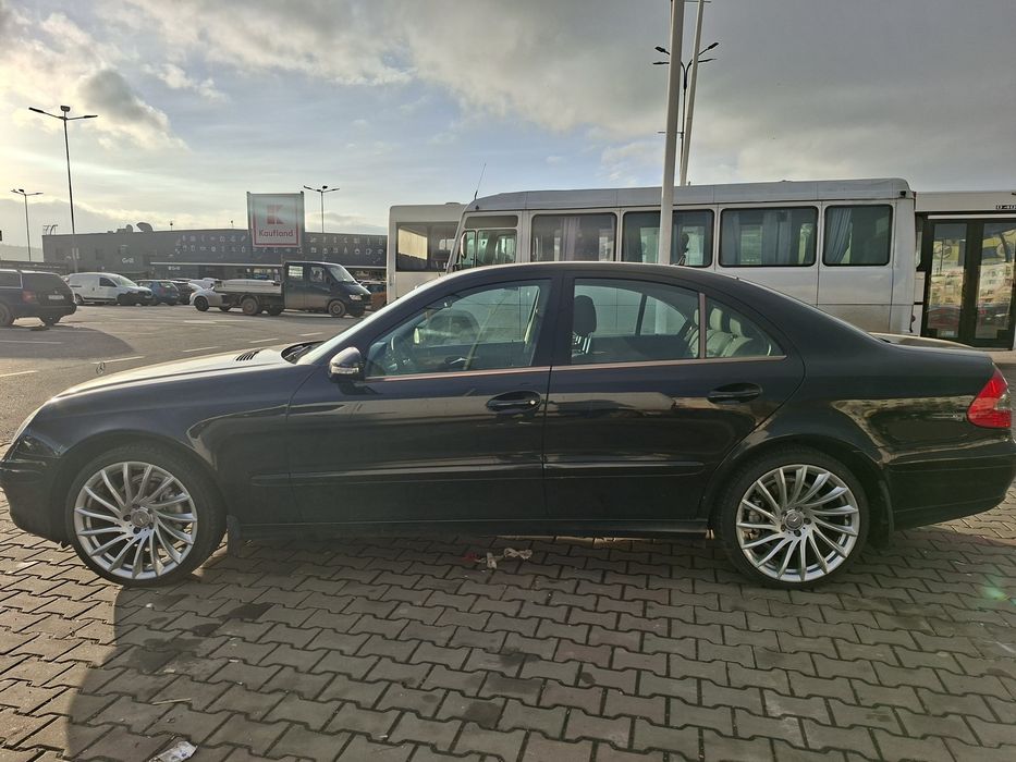 Mercedes benz e200 *w211 facelift * Germania.