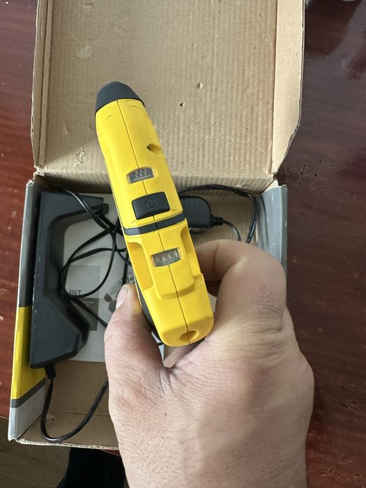 Vand sau achimb pistol de lipit cu batoane de silicon cu acumulator