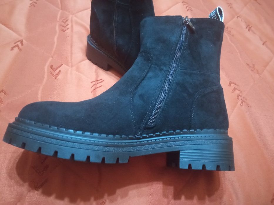 Новые, теплые сапоги