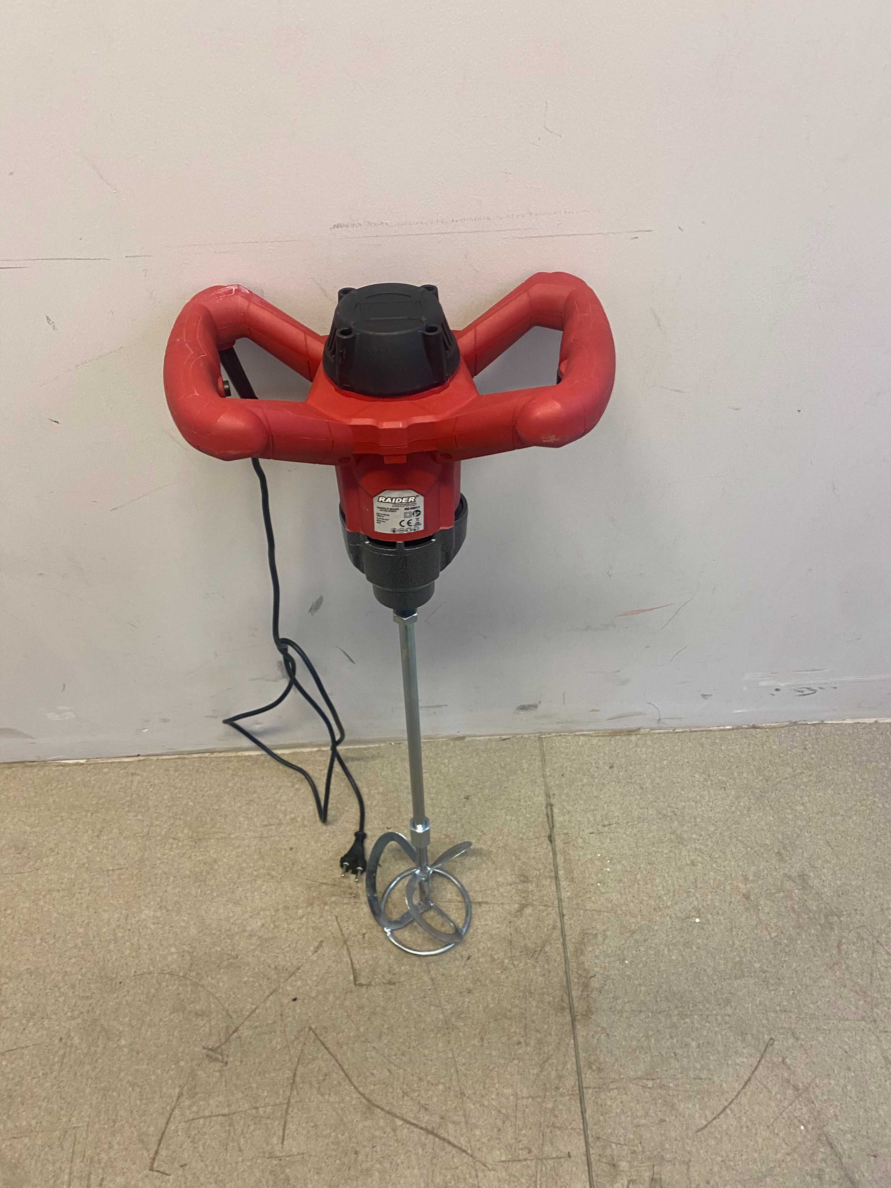 Бустер помпа 85W 1" 32L/min 18m RD-BP57 /Миксер 1600W 0-750min-1 HM11