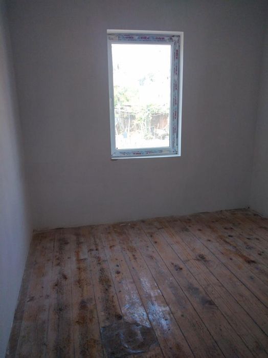 Двуетажна Къща след ремонт в с. Извор