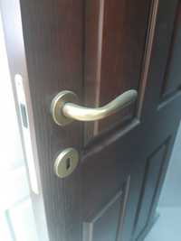 Дръжки за интериорни врати с брави