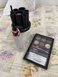 Aparat curatat pensule makeup. BONUS: Kit pentru sprancene