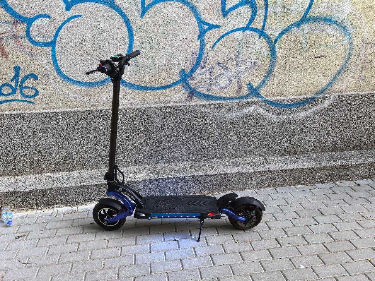 Електрическа тротинетка ( скутер ) Kaabo Mantis 10 800W Minimotors
