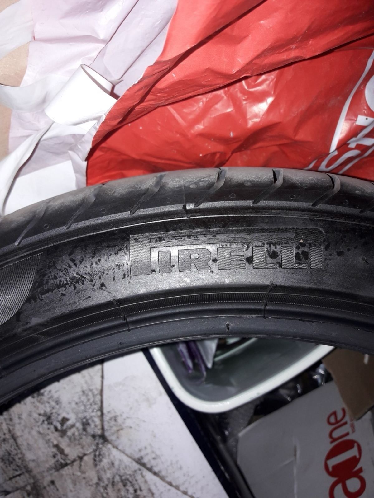 4 броя ГУМИ PIRELLI 225/40/18" рънфлат DOT 1022