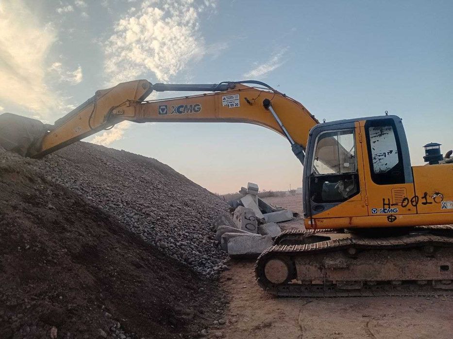 Продается гусеничный экскаватор 25т 2013 год обем ковша 1.2 м.куб