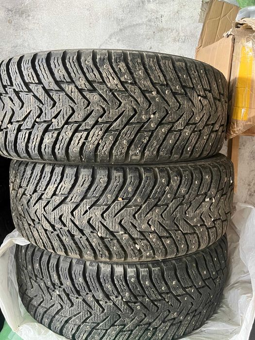 Продам зимние шины NOKIAN 225/60 R17