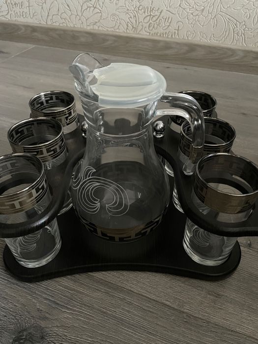 Кувшин со стаканами новый