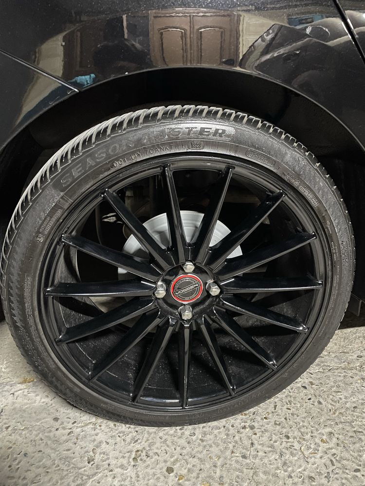 R18 vossen 225/40