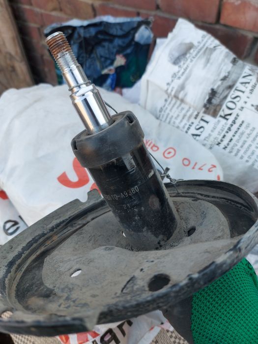 Амортизаторы передние