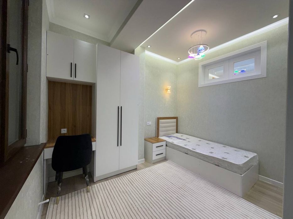 Продается 3 ком. Квартира площадью 51 кв.м. По ул. Озод Шарк