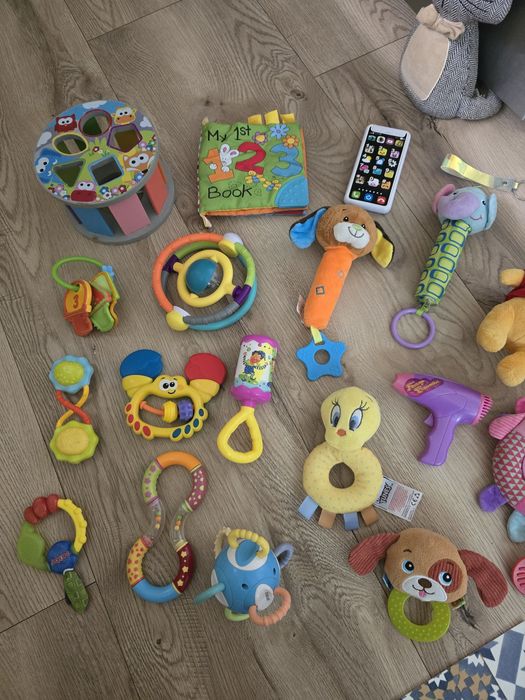 Lot jucării interactive