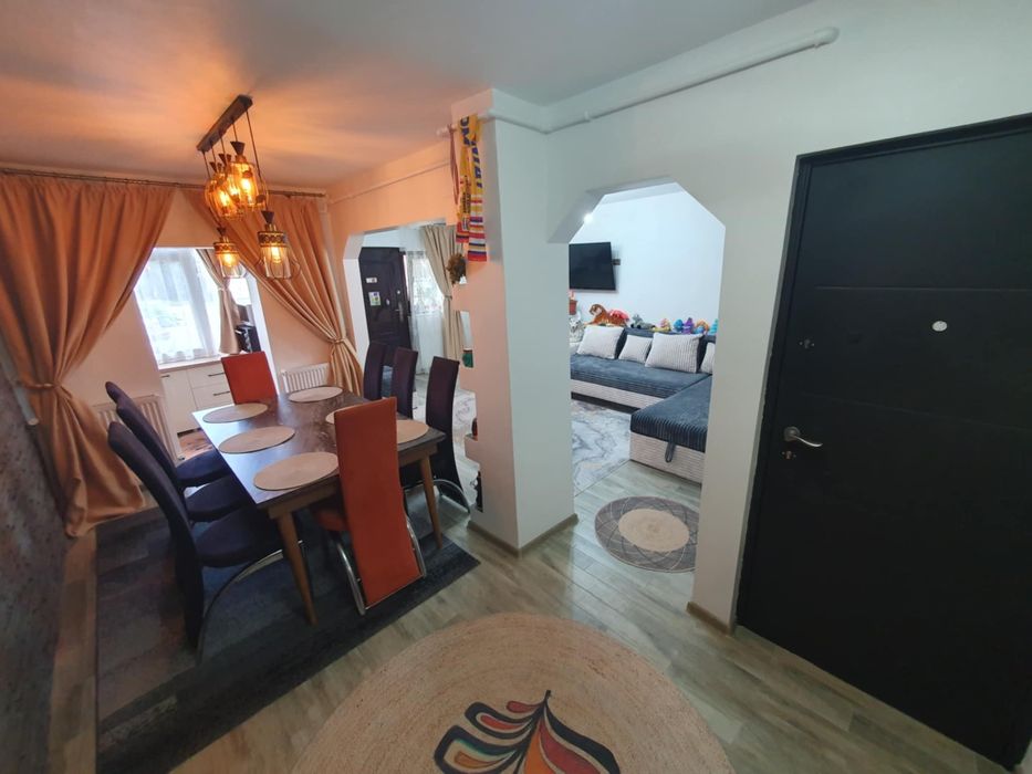 Apartament Câmpulung Grui 2 Camere Open space, Parter înalt, 2 intrări