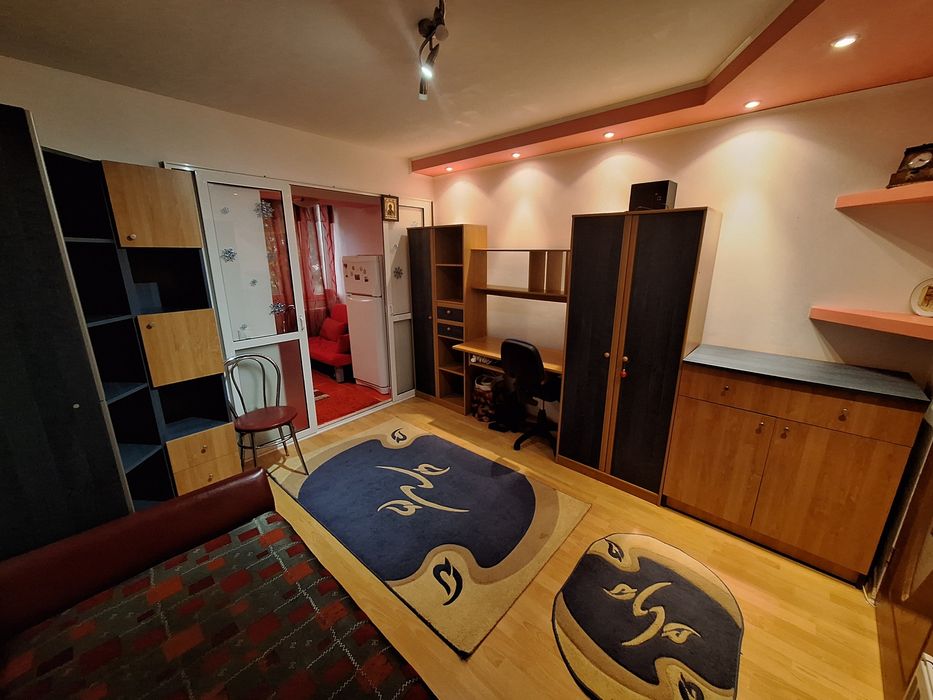 Persoana fizica inchiriez garsoniera