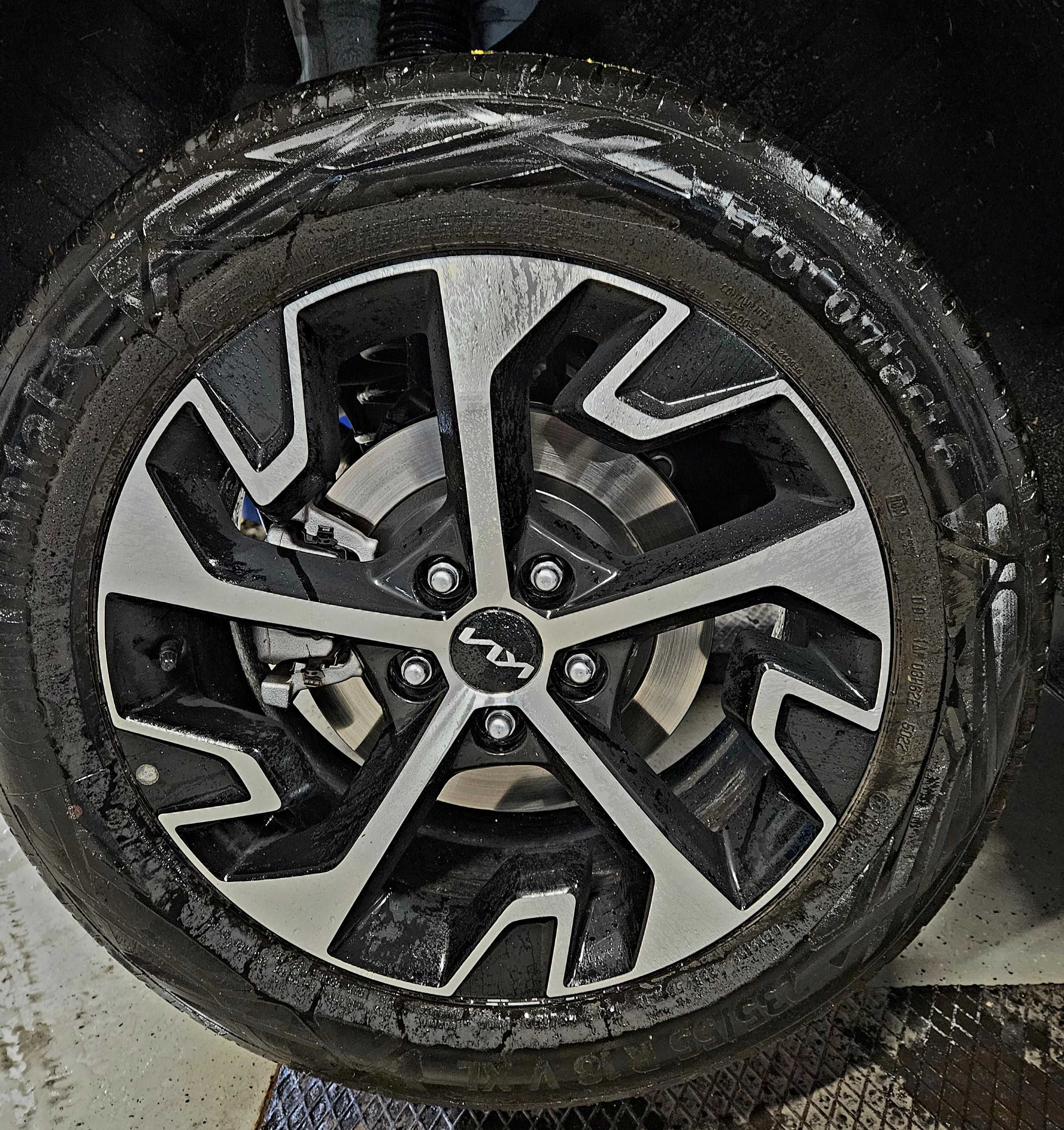 4 Anvelope 235/55 R18 vara