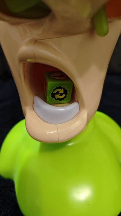 Jucarie Gooey Louie cu creier saritor si muci