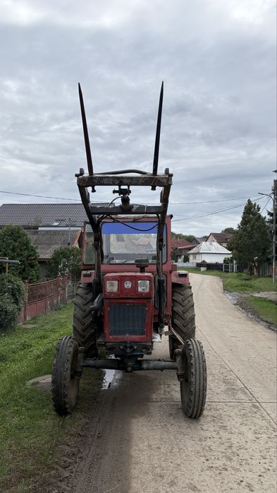 UTB 650 cu incarcator frontal