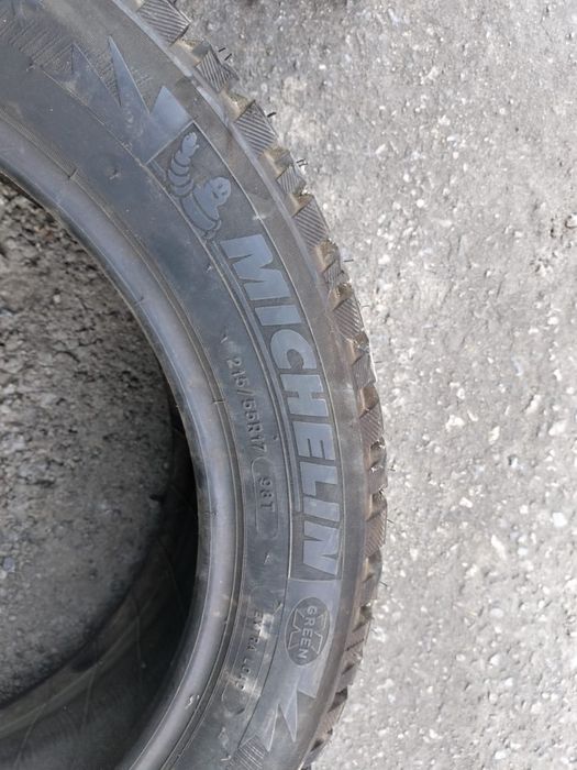 Шины новые зимние шипованный