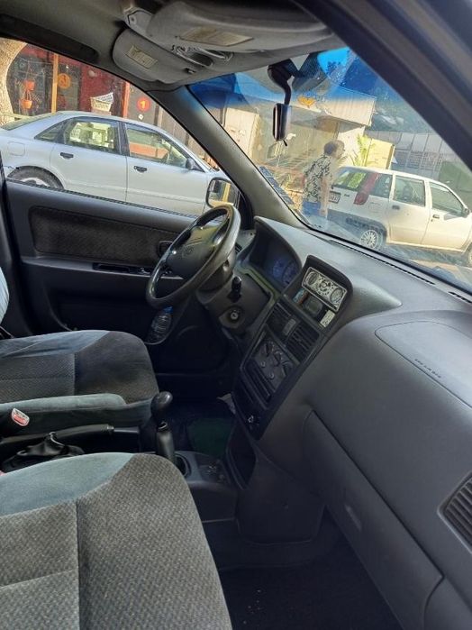 KIA Carens 2001г