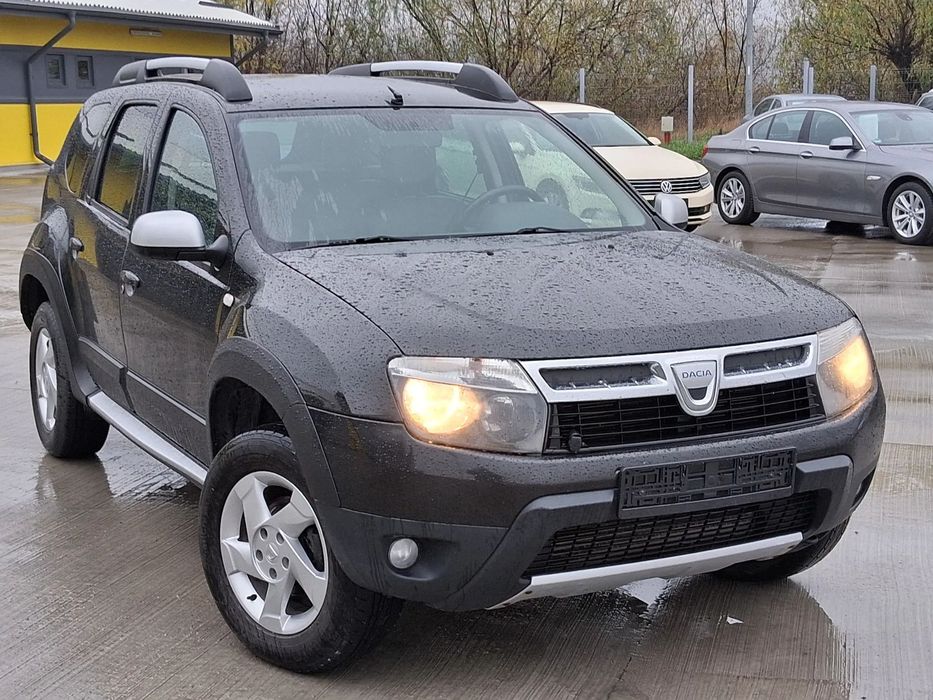 Dacia Duster Dacia Duster anul 2012 motor 1.5 diesel DCI 4x4 la buton Euro 5,Cp 110