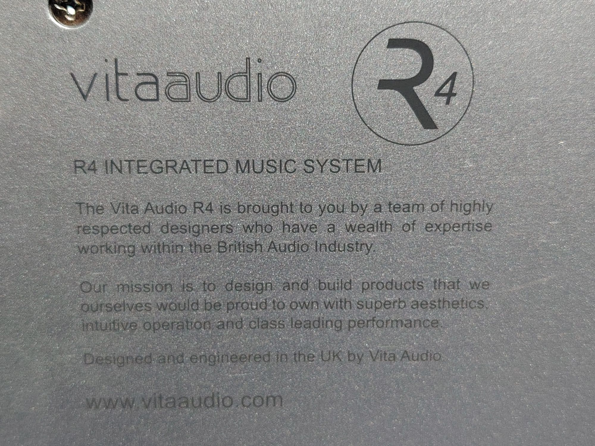 VitaAudio R4 Integrate Music System, sistem audio.