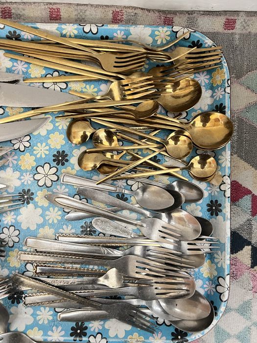 Ложки вилки отдам за 3500