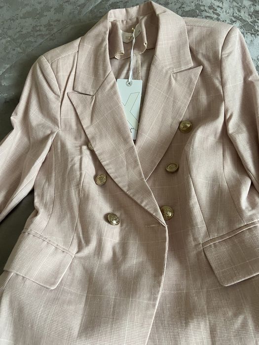 Новый классический костюм 38 р из льна
