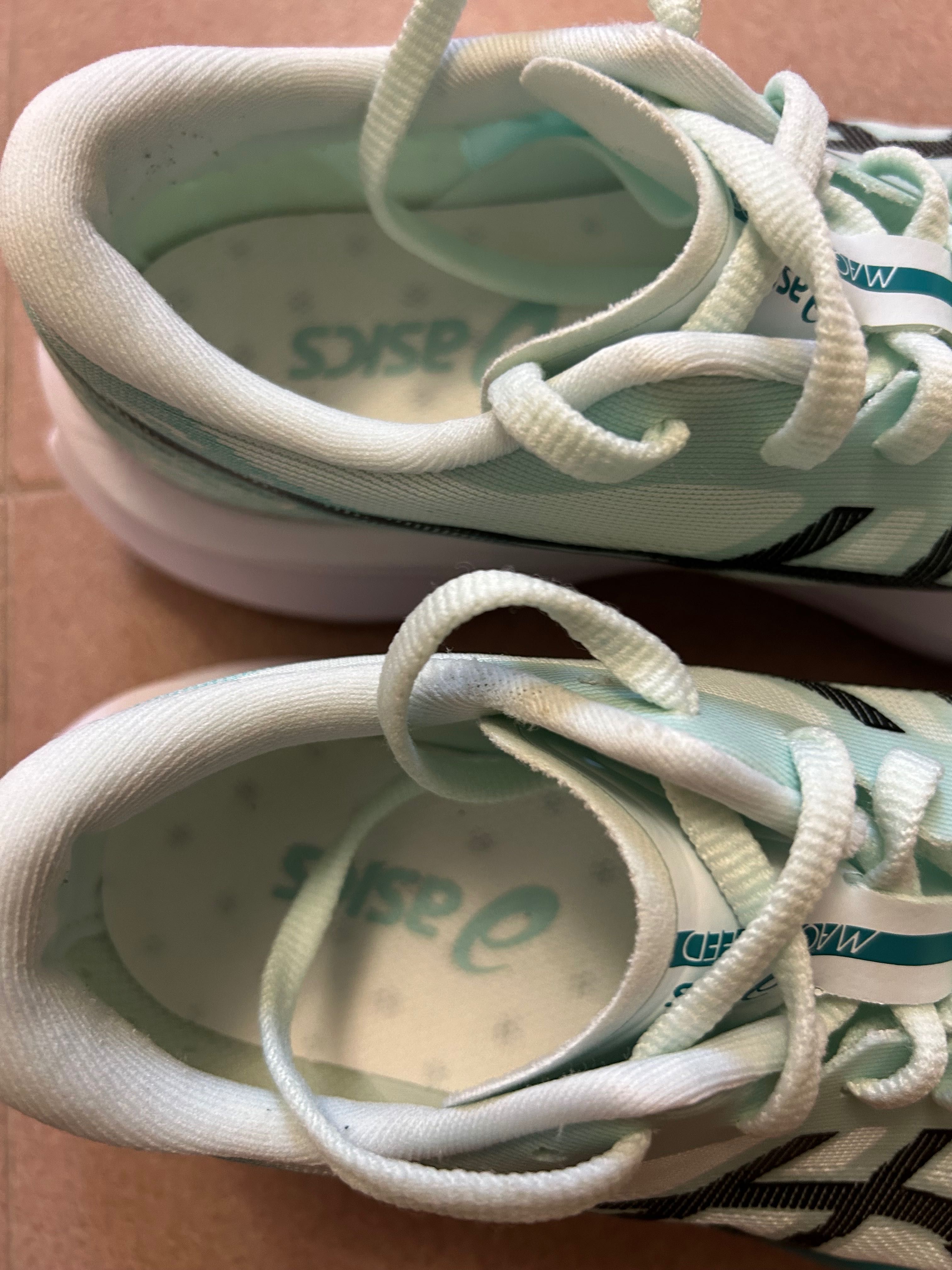 Маратонки ASICS Magic Speed 4