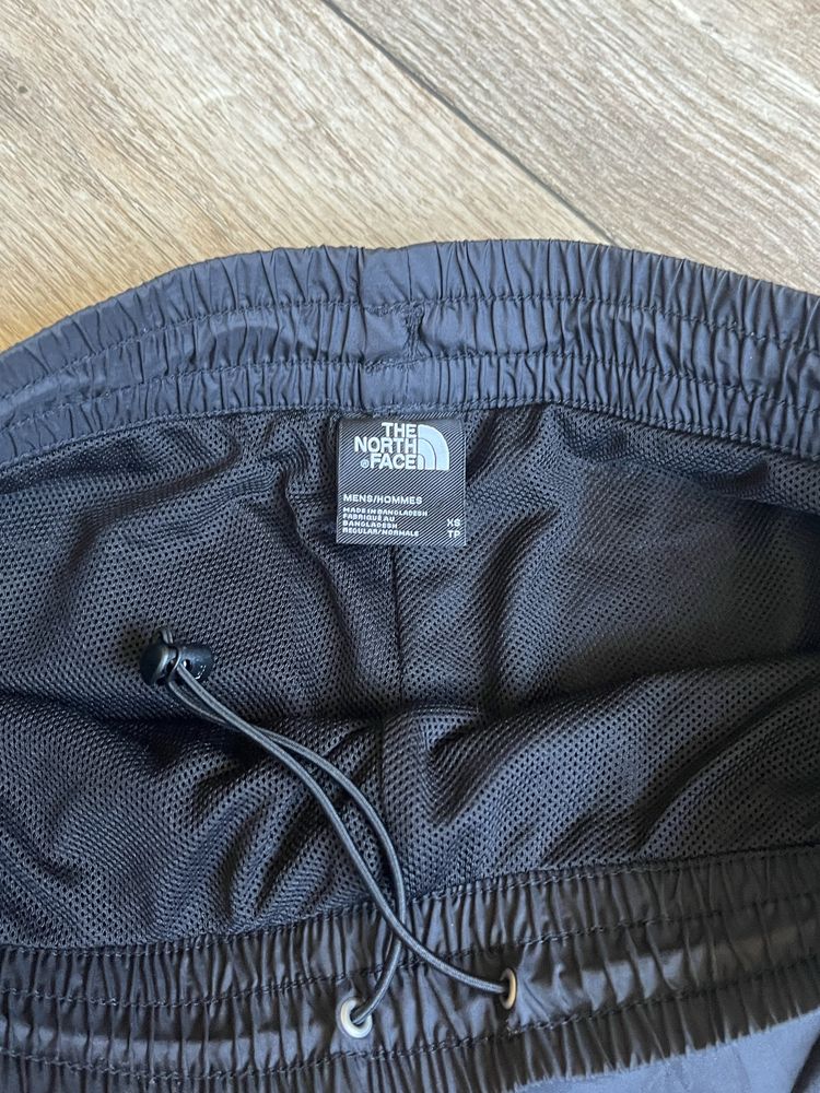 The North Face - Hydrenaline Wind Shorts - размер S / Оригинал
