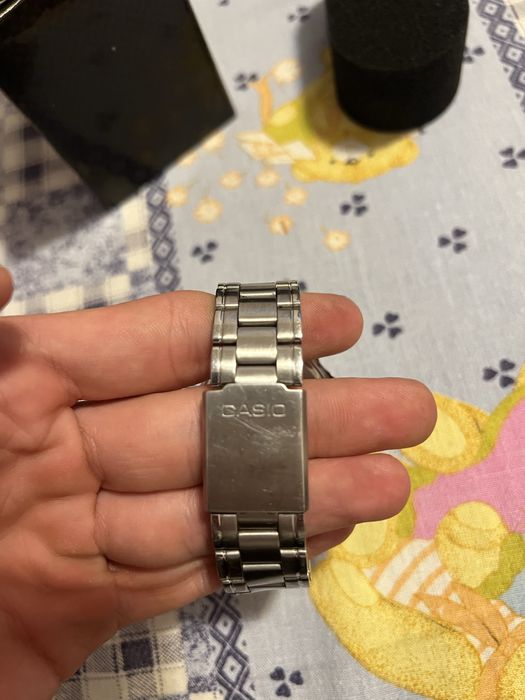 Vand ceas casio.