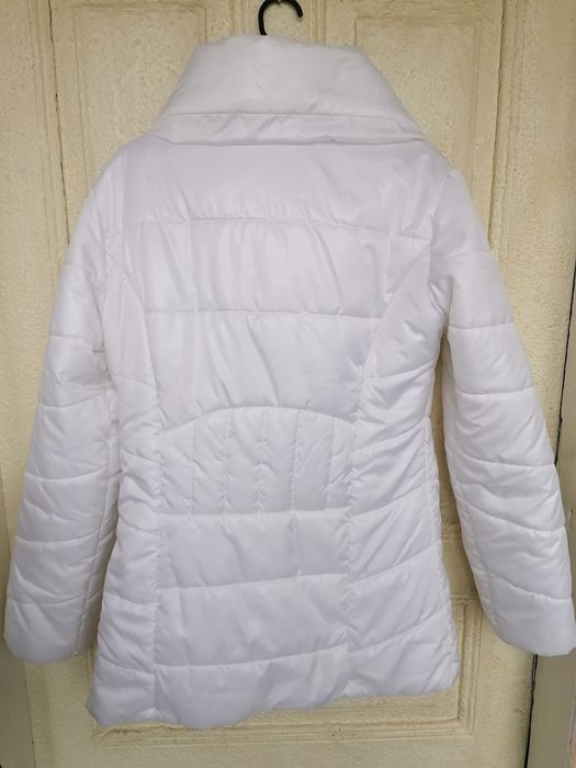 Бяла красива шуба, нова