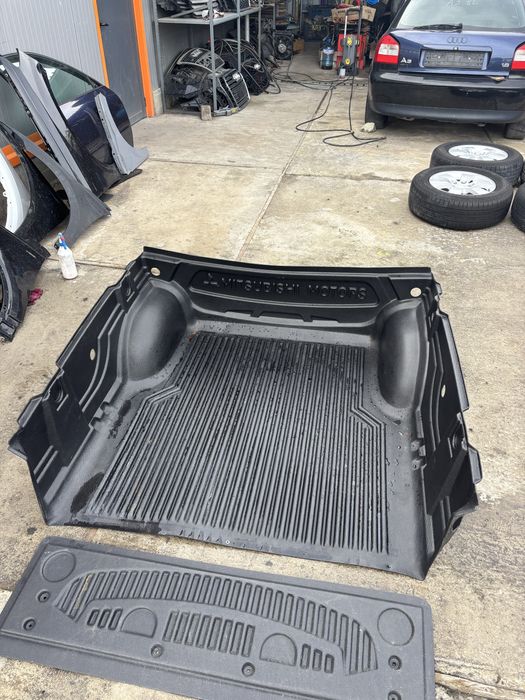 леген/протектор/корито за кош на mitsubishi l200