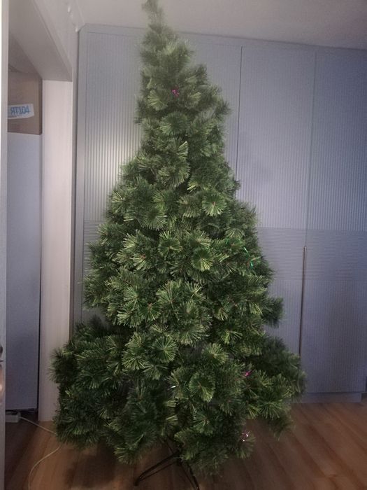 Продам ёлку искусственный