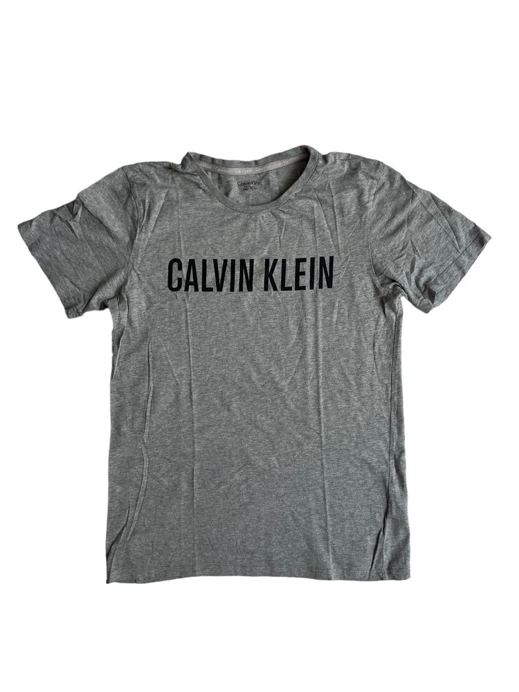 Calvin Klein  4 бр. Мъжки Тениски / S,М,М/L / Оригинал