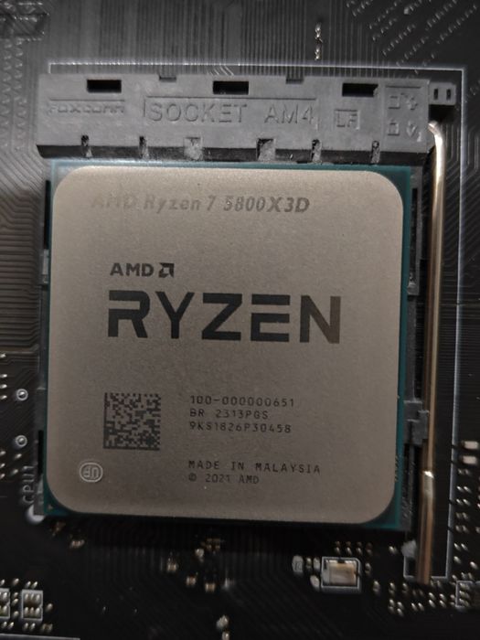 Комплект Ryzen 5800X3D + Msi B550 + Corsair 32gb