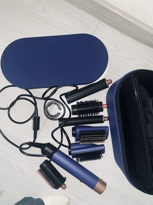 Dyson(не подошел к моему типу волос)