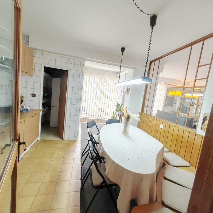 Inchiriez apartament cu 4 camere Centrul Civic Brasov