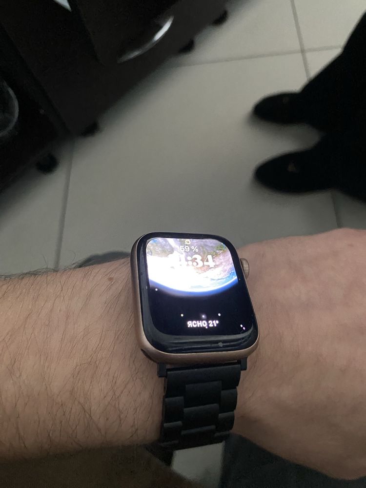 Обменяю айфон 11 128гб и apple watch  на модель выше