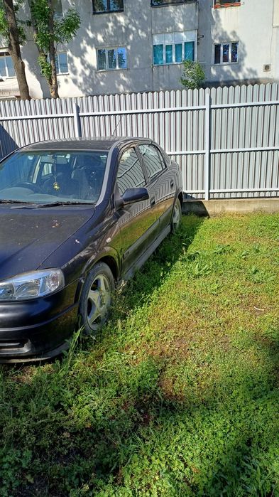 Vând Opel astra G