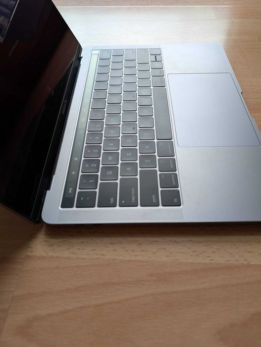 Apple MacBook Pro 2017 13.3" Core i5 3.1, 16 GB, SSD 512 GB Space Grey