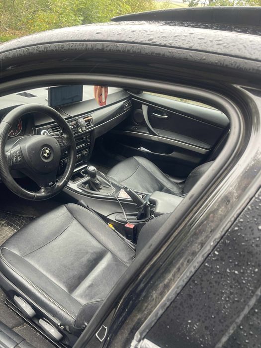 Vând BMW E90 M pachet