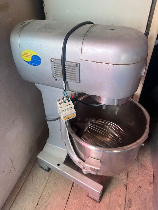Миксер    20литр  200000 теңге