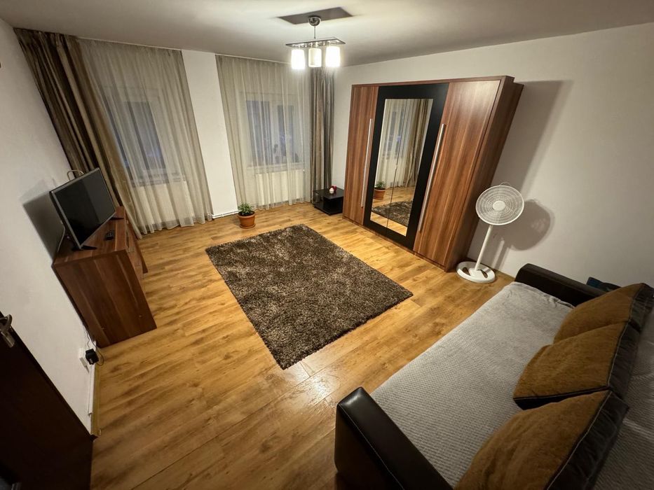 Închiriere garsonieră zona George Enescu