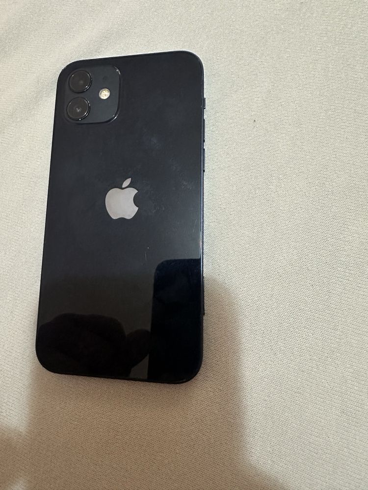iPhone 12 - /iCloud/ за части