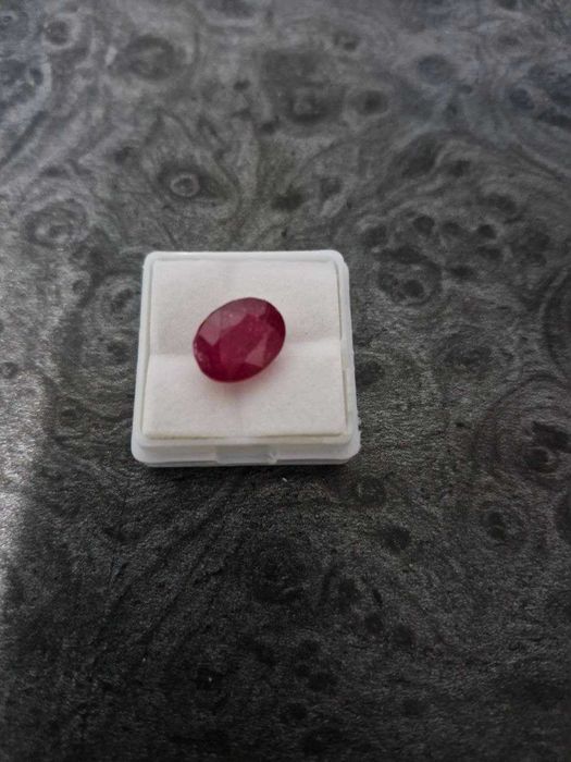 Рубин натуралний